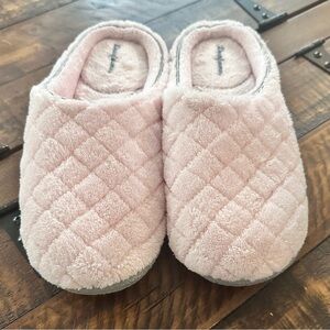 Dearfoams Pink Quilted Slippers